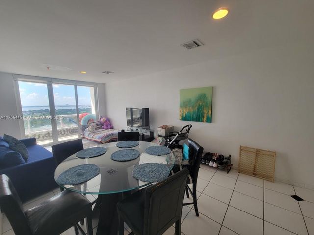 5601 Collins Ave PH-9, Miami Beach, FL 33140