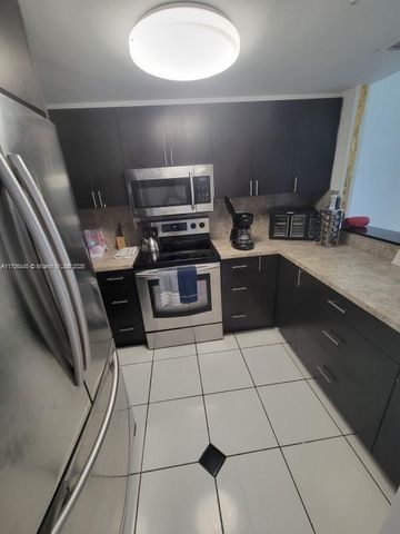 5601 Collins Ave PH-9, Miami Beach, FL 33140