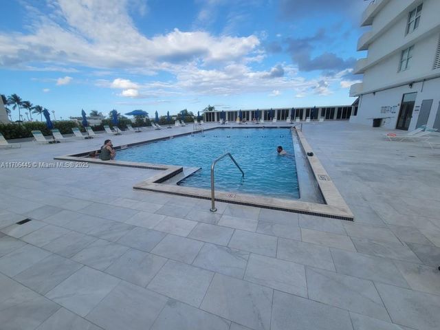 5601 Collins Ave PH-9, Miami Beach, FL 33140