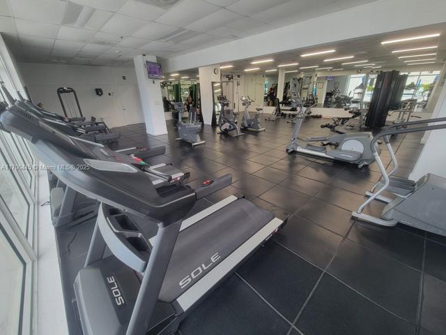 5601 Collins Ave PH-9, Miami Beach, FL 33140