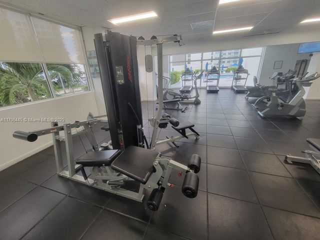 5601 Collins Ave PH-9, Miami Beach, FL 33140