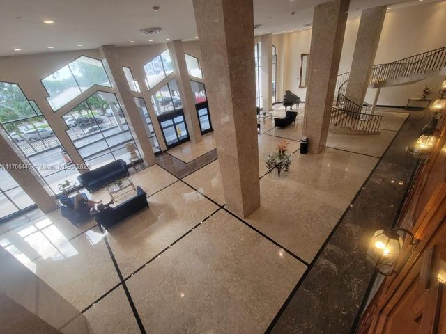 5601 Collins Ave PH-9, Miami Beach, FL 33140