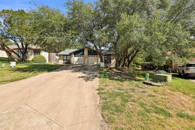 275 Mooring CIR B, Lakeway, TX 78734