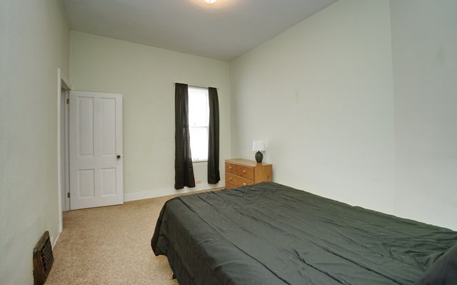 504 N 4th Street, Clinton, IA 52732