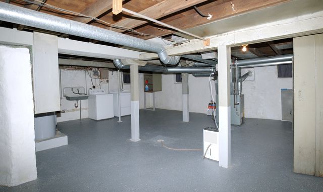 504 N 4th Street, Clinton, IA 52732