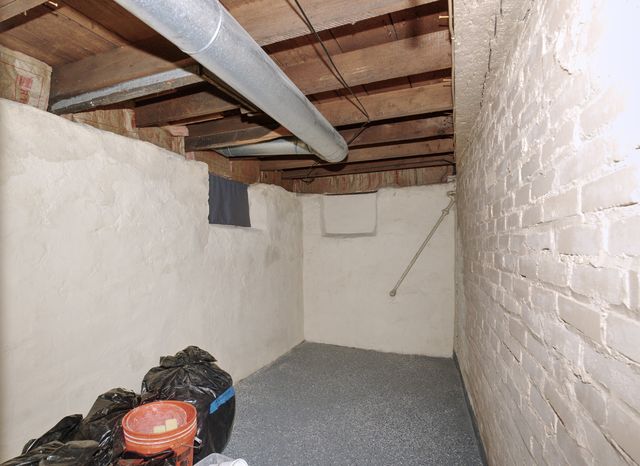 504 N 4th Street, Clinton, IA 52732