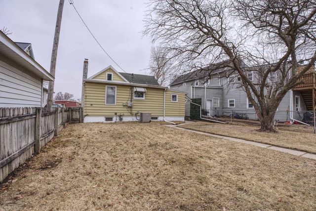 504 N 4th Street, Clinton, IA 52732