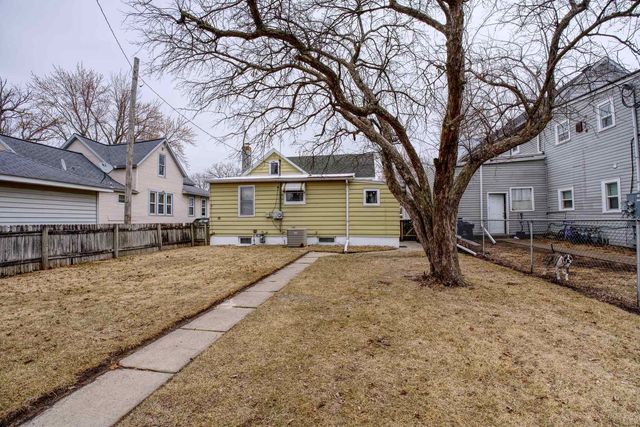 504 N 4th Street, Clinton, IA 52732