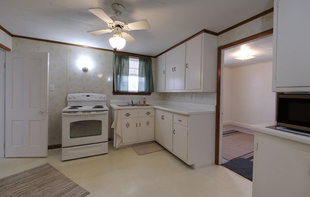 504 N 4th Street, Clinton, IA 52732