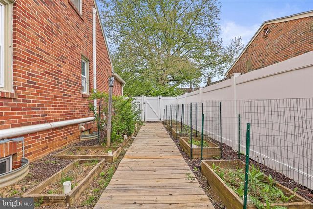700 S ROYAL ST, York, PA 17402