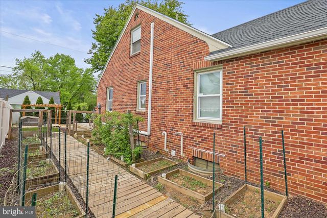 700 S ROYAL ST, York, PA 17402