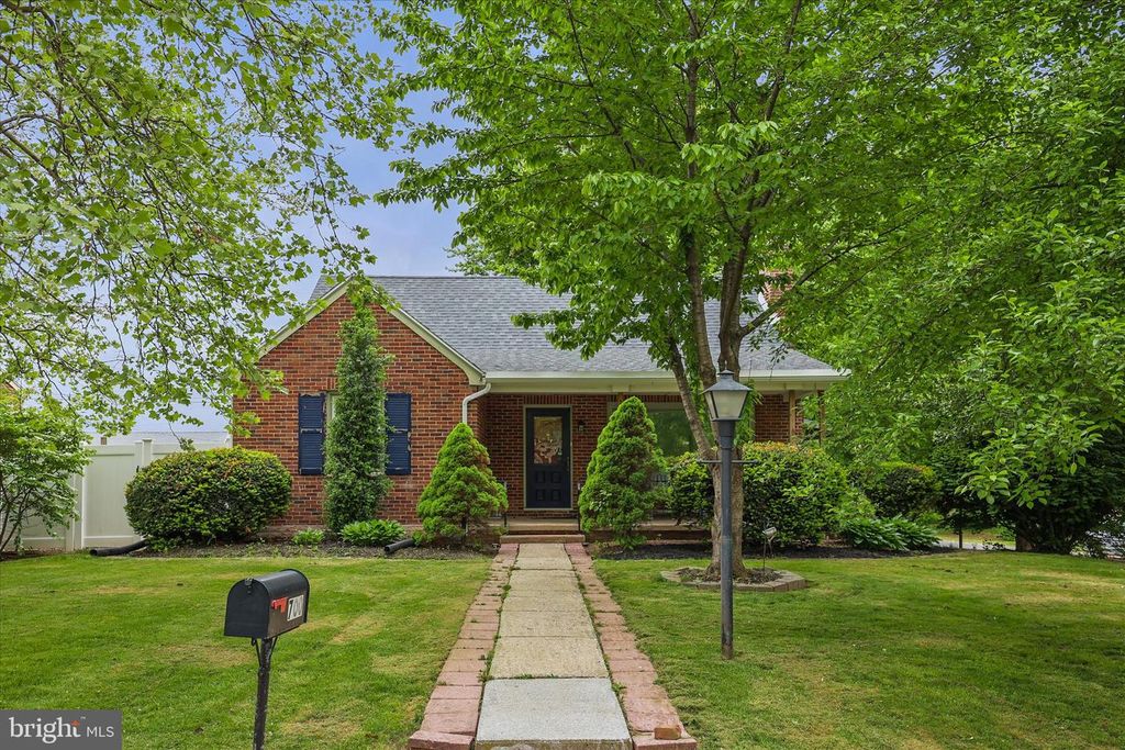 700 S ROYAL ST, York, PA 17402