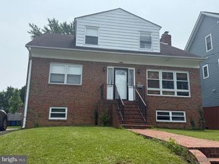 2404 1ST RD S, Arlington, VA 22204