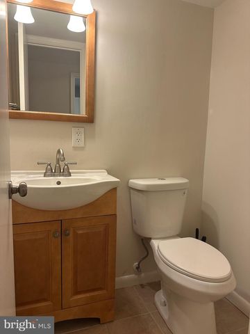 3377 ARDLEY CT, Falls Church, VA 22041