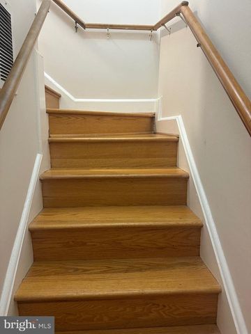 3377 ARDLEY CT, Falls Church, VA 22041
