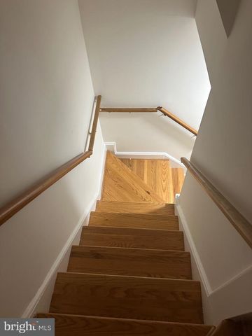 3377 ARDLEY CT, Falls Church, VA 22041