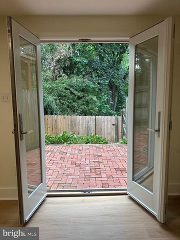 3377 ARDLEY CT, Falls Church, VA 22041