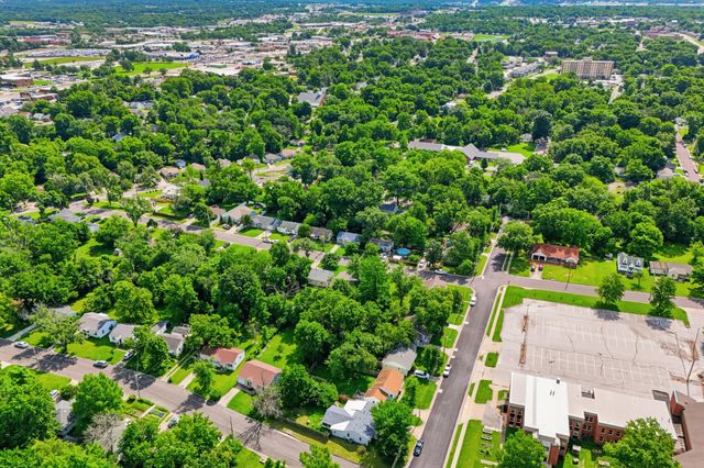 710 HIRTH AVE, Columbia, MO 65203