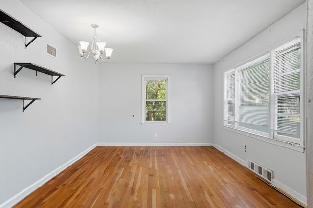 710 HIRTH AVE, Columbia, MO 65203
