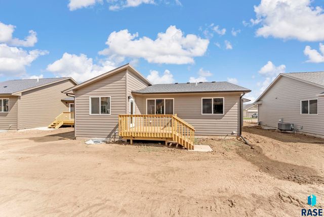 5500 E Brennan Dr Drive, Sioux Falls, SD 57110