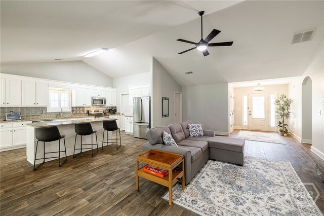 621 Lake Vista Drive Drive, Jefferson, GA 30549