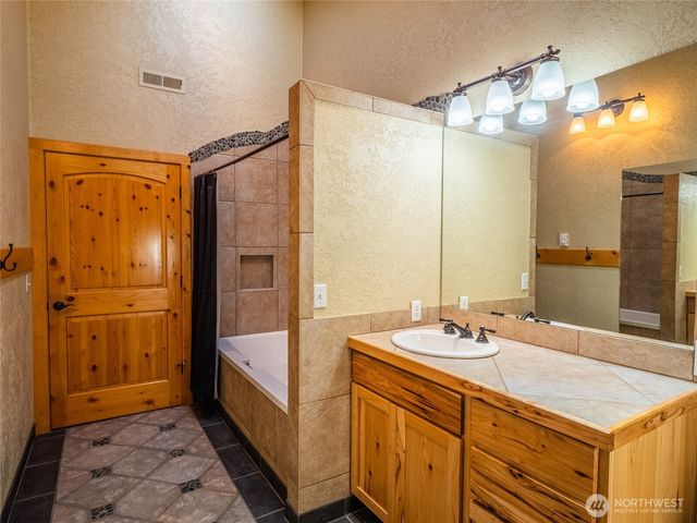 22525 Highway 20, Okanogan, WA 98840