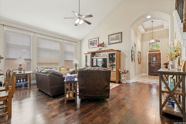 416 Trotti Cv, Cibolo, TX 78108