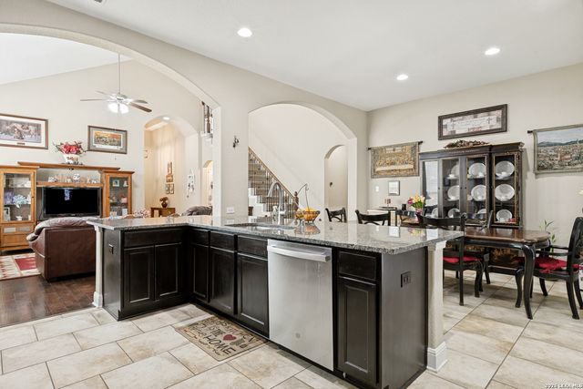 416 Trotti Cv, Cibolo, TX 78108