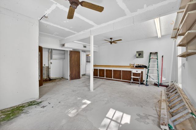 444 Southern Oaks Drive, Lake Jackson, TX 77566