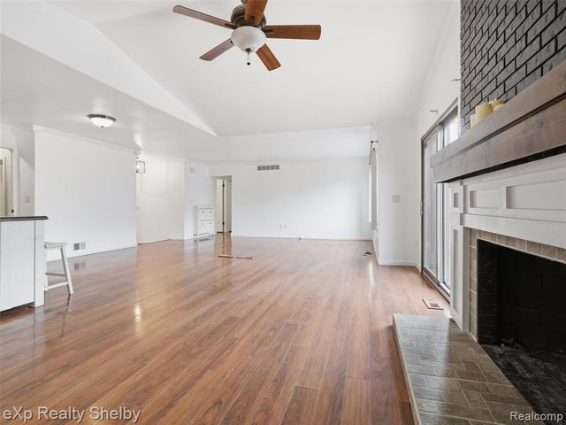 41670 Amberly Drive, Clinton Township, MI 48038