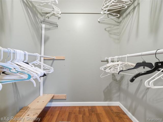 41670 Amberly Drive, Clinton Township, MI 48038