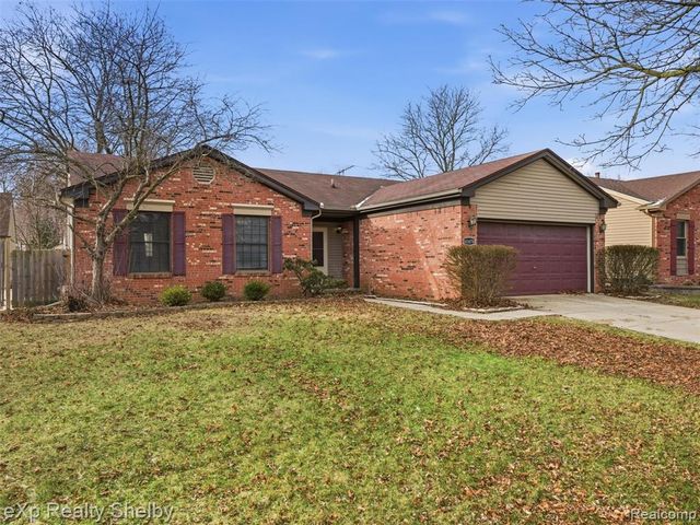41670 Amberly Drive, Clinton Township, MI 48038
