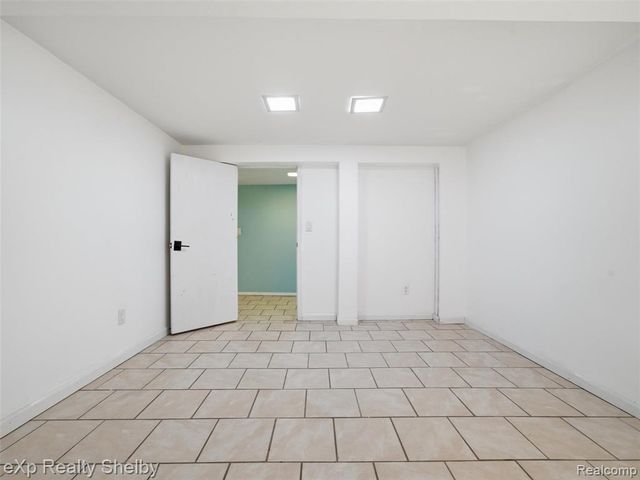 41670 Amberly Drive, Clinton Township, MI 48038