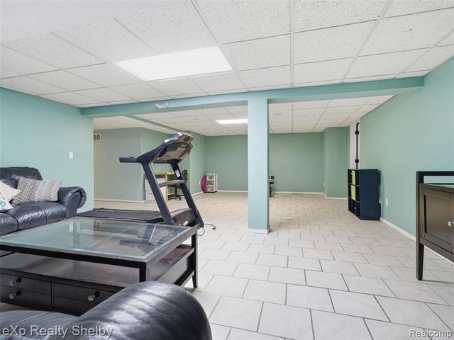 41670 Amberly Drive, Clinton Township, MI 48038