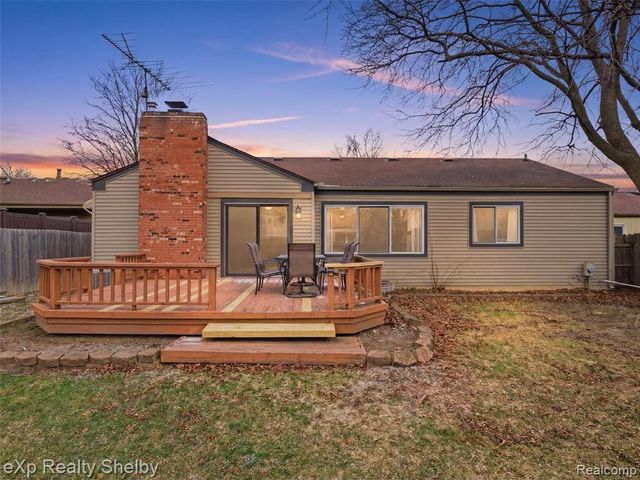 41670 Amberly Drive, Clinton Township, MI 48038