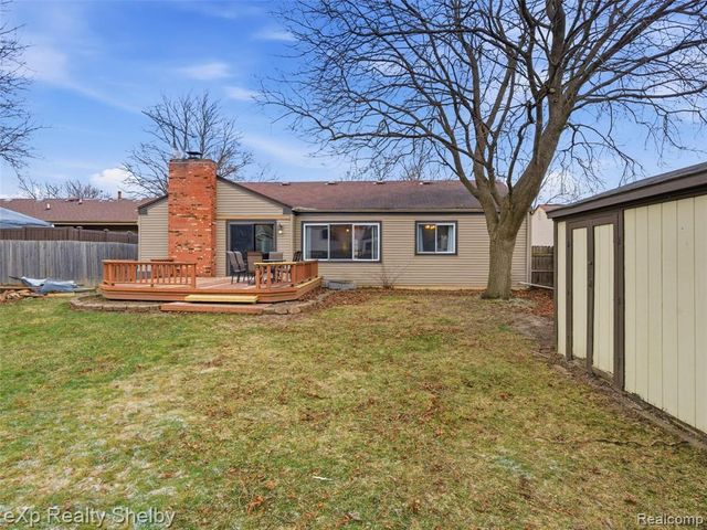 41670 Amberly Drive, Clinton Township, MI 48038