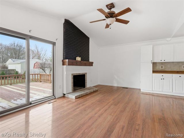 41670 Amberly Drive, Clinton Township, MI 48038