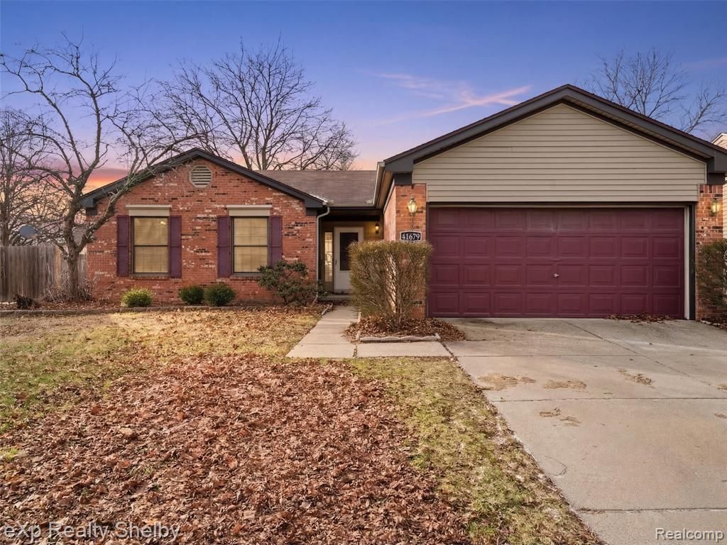 41670 Amberly Drive, Clinton Township, MI 48038