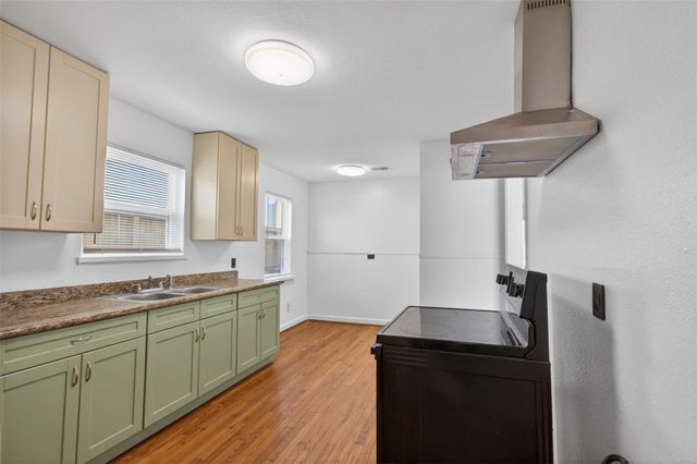 3444 Blodgett Street, Houston, TX 77004