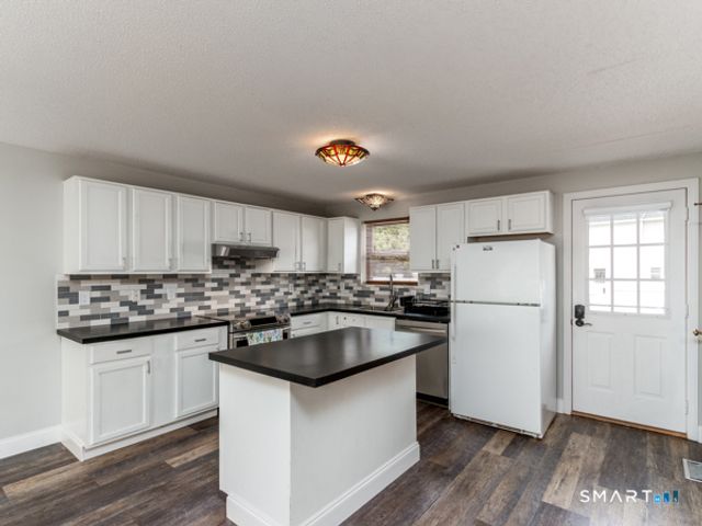 4 Mulberry Lane 4, Glastonbury, CT 06033