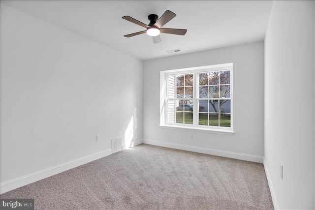 38 PINECREST DR, Woodbury, NJ 08096