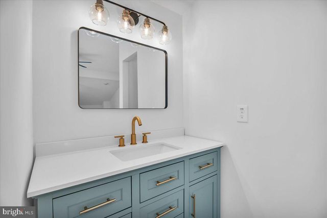 38 PINECREST DR, Woodbury, NJ 08096