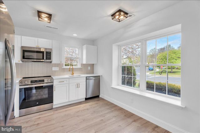 38 PINECREST DR, Woodbury, NJ 08096