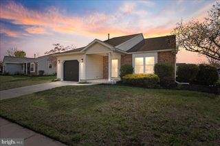 38 PINECREST DR, Woodbury, NJ 08096