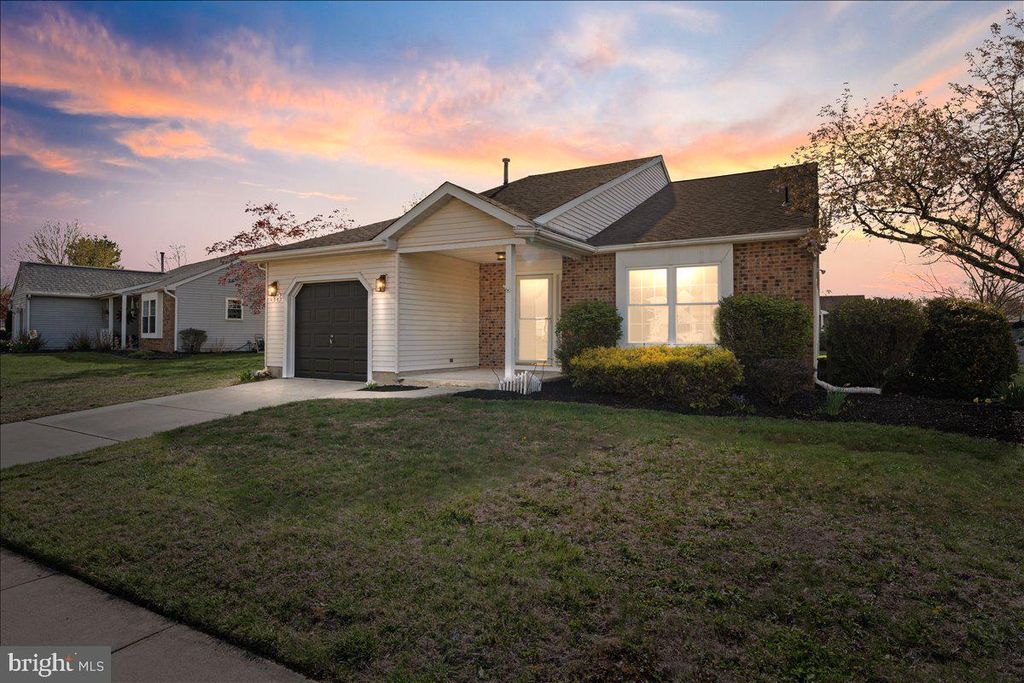 38 PINECREST DR, Woodbury, NJ 08096