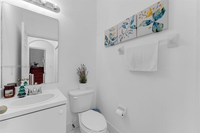 2406 NE 41st Pl, Homestead, FL 33033