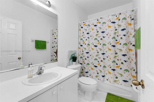 2406 NE 41st Pl, Homestead, FL 33033