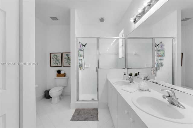 2406 NE 41st Pl, Homestead, FL 33033
