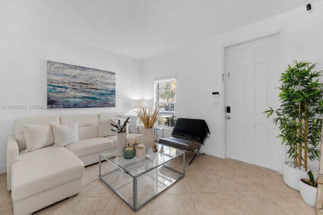 2406 NE 41st Pl, Homestead, FL 33033