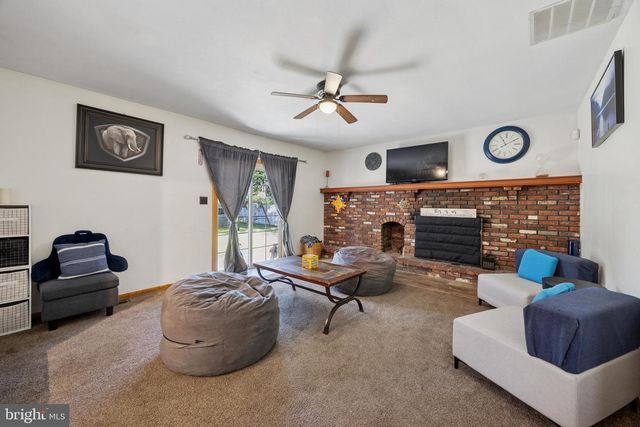 1606 RIVERSEDGE DR, Delanco, NJ 08075